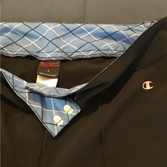 Adorable Champion pleated, long short. Black. Size Large. - Picture 2 of 6